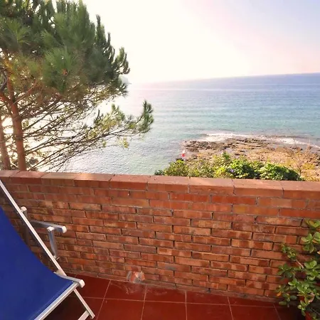 Ξενοδοχείο με διαμερίσματα Del Mare 3*